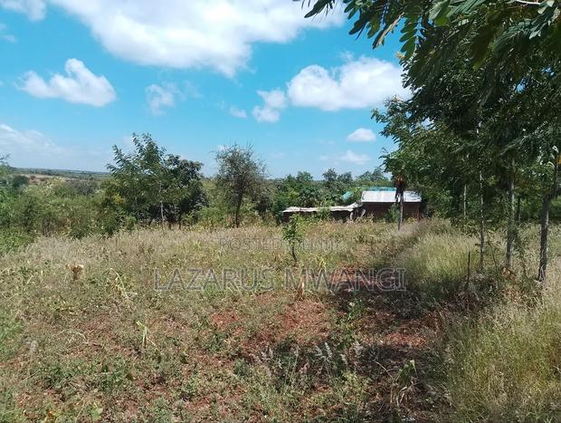 One Acre of Home for Sale at Nthingini Mwea Embu.