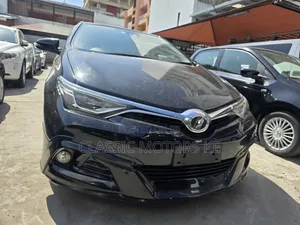 Toyota Auris 2018 Black