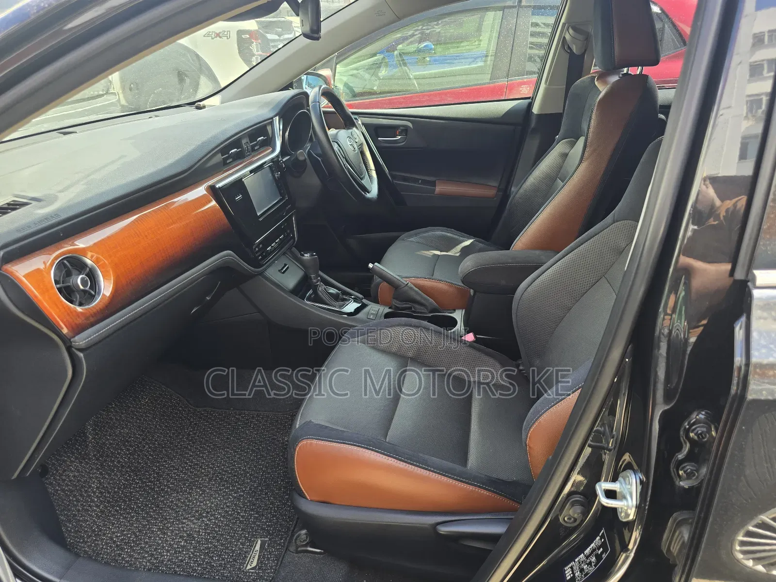 Toyota Auris 2018 Black
