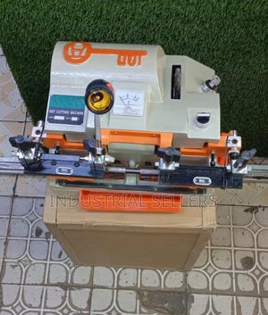 Brand New Key Cutting Machine Th- 100e - main view
