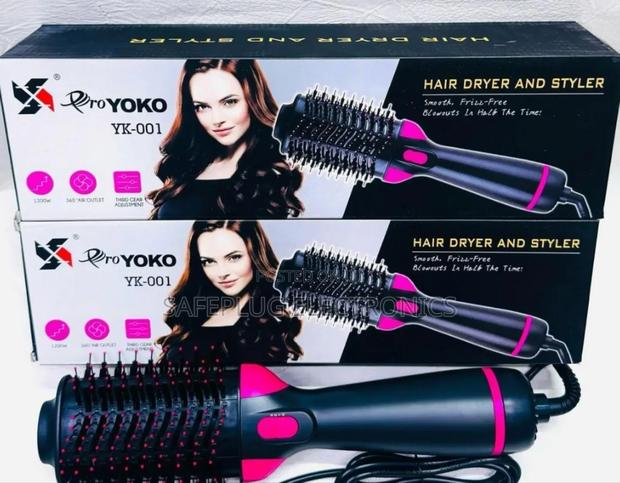 *One Step Hot Hair Dryer and Styler* 3 Setting Modes - main view