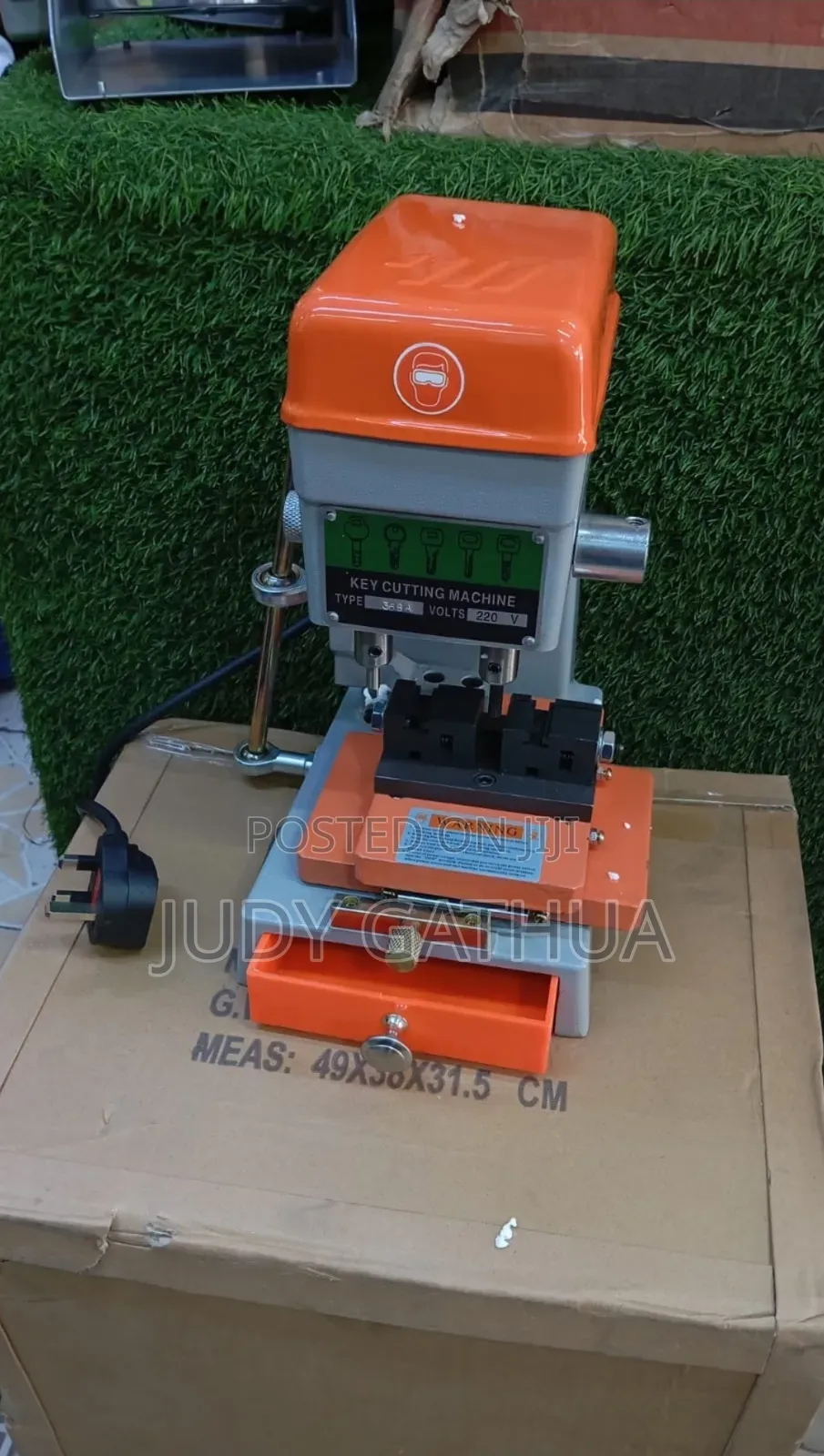 Key Cutting Machine