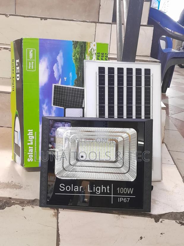 All Weather 100w Solar Flood Lights