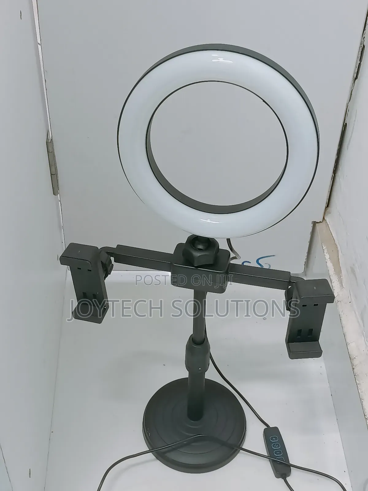 High Quality Phone Holder Tripod Stand With 2 Phone Holders