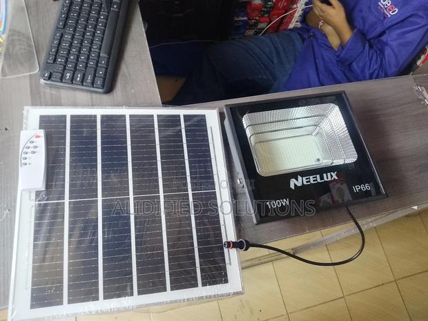 100w Solar Floodlight - main view