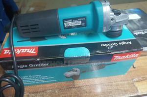 Makita 4inch Angle Grinder 840watts - thumbnail 2