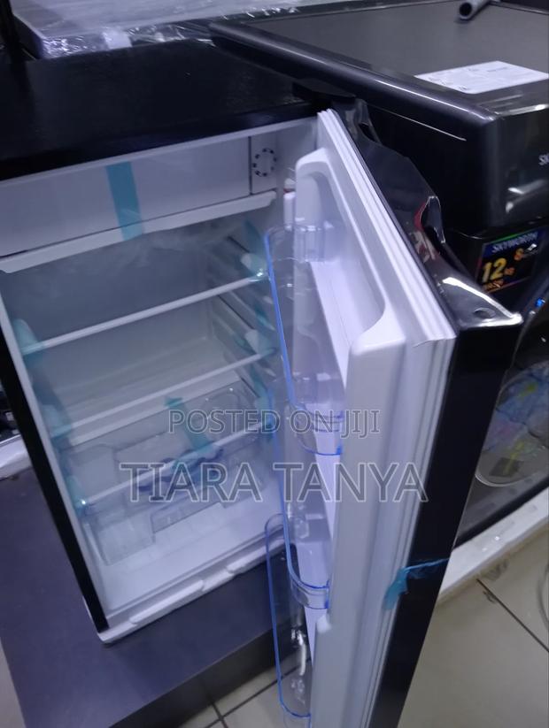 Von Varm-11dhs Mini Fridge 90l - Silver - thumbnail 3
