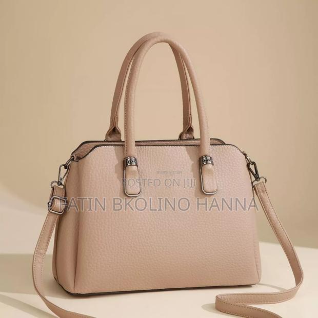 High End Material Handbag - thumbnail 3