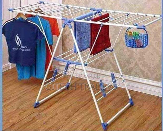 *Portable Clothe Rack