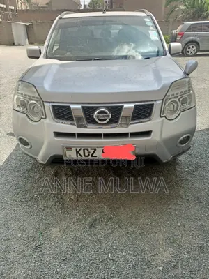 Car Hire Services: Self/Chauffeur Driven: Nissan Xtrail 4x4