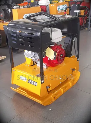 Aico Reversible Plate Compactor With Honda Engine 330 Kg