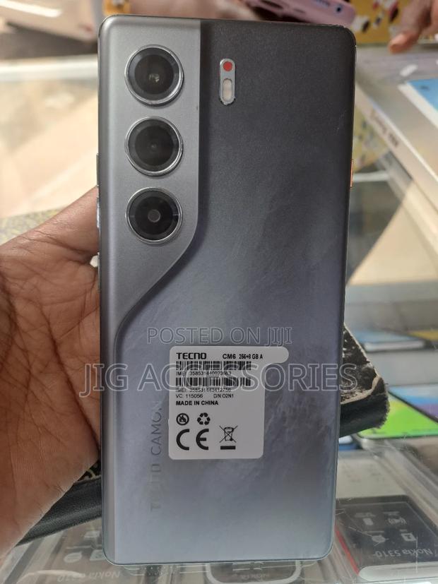 New Tecno Camon 40 Pro 4G 256 GB Silver - thumbnail 2
