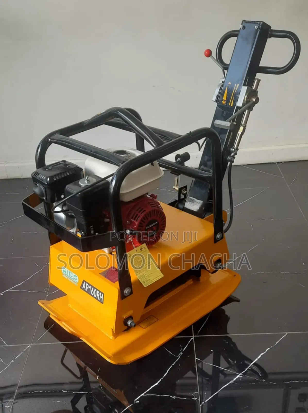 Aico Japan Reversible Plate Compactor With Engine 160 Kgs