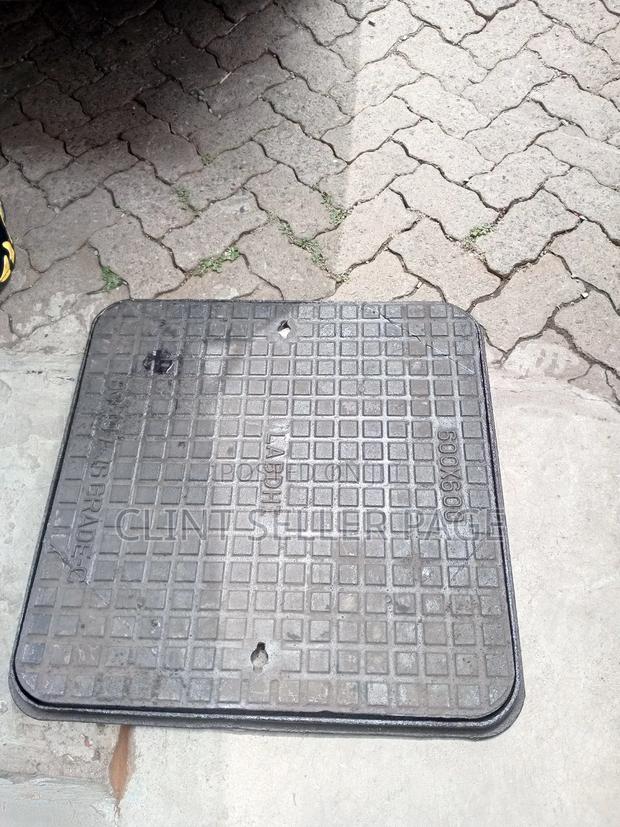 24*24 Cast Iron Manhole Covers ( 600*600) Mm - thumbnail 2