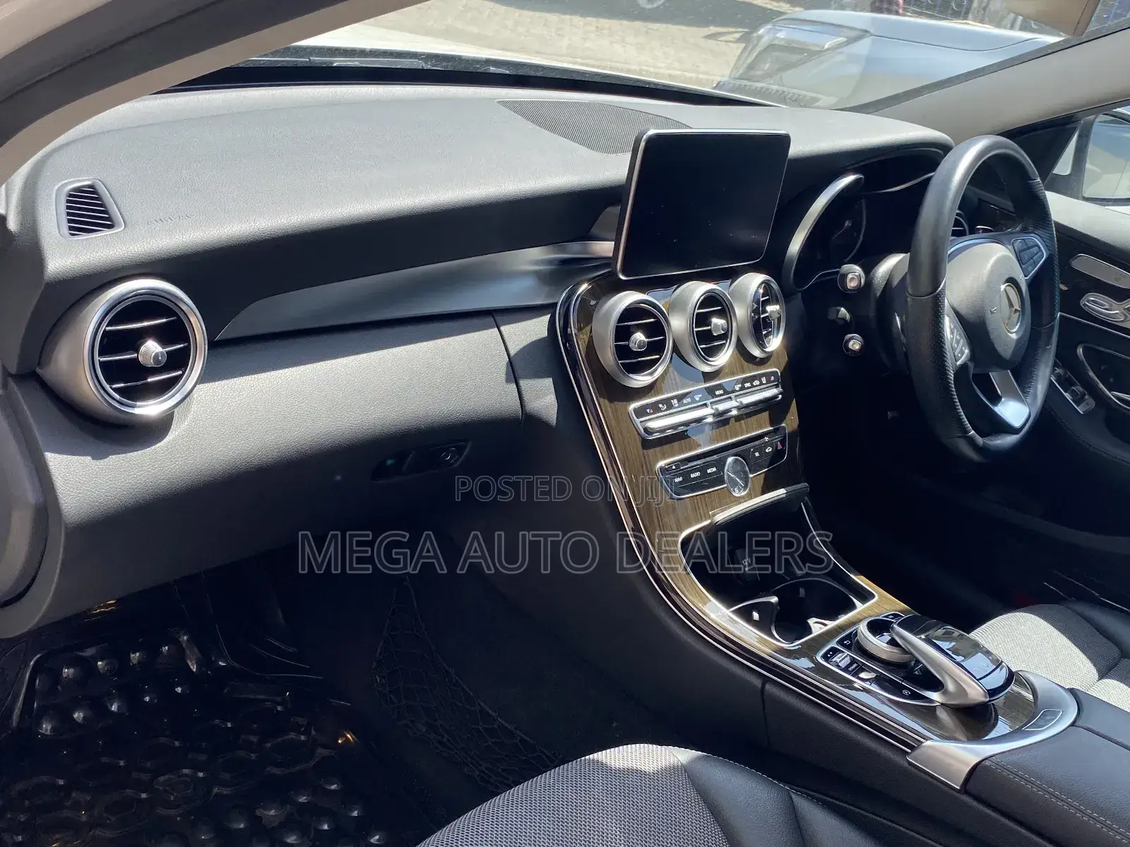 Mercedes-Benz C200 2018 White