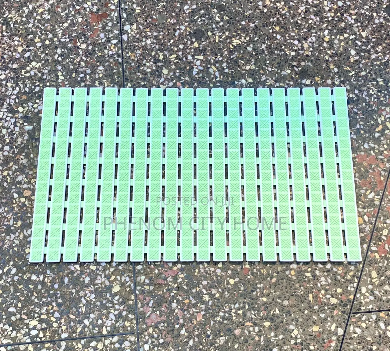 New Design Anti Skid Bathroom Mats Available
