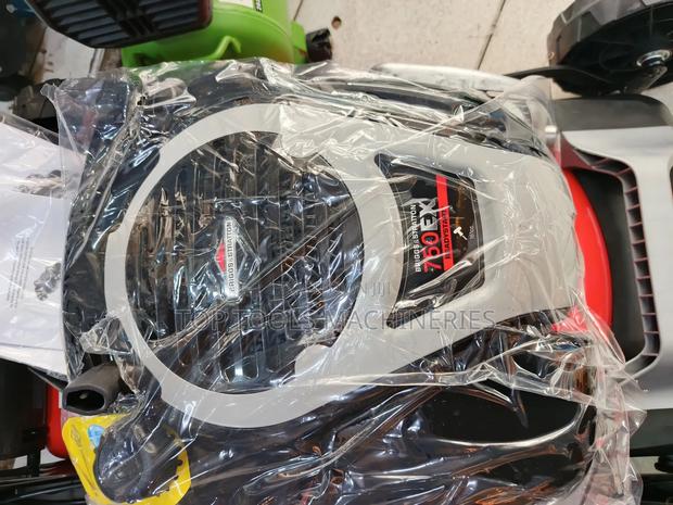 Briggs and Stratton Lawnmower 5.4hp 161cc - thumbnail 4