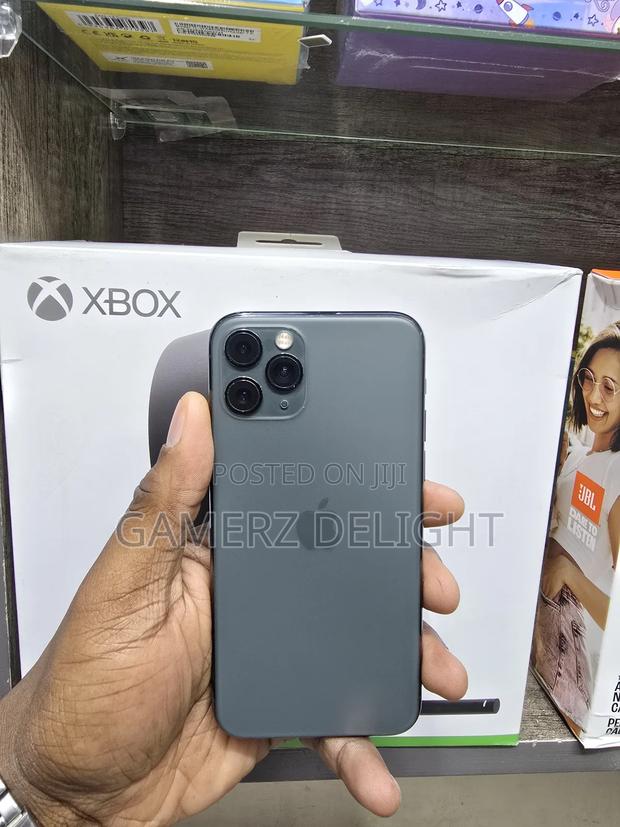 Apple iPhone 11 Pro 256 GB - main view