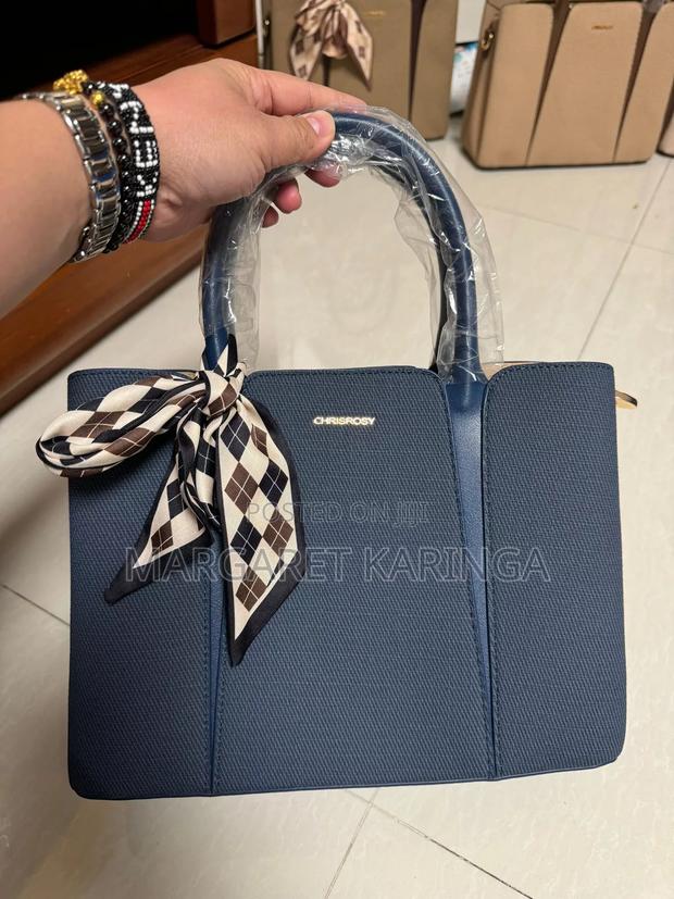 Shoulder Bag - thumbnail 5