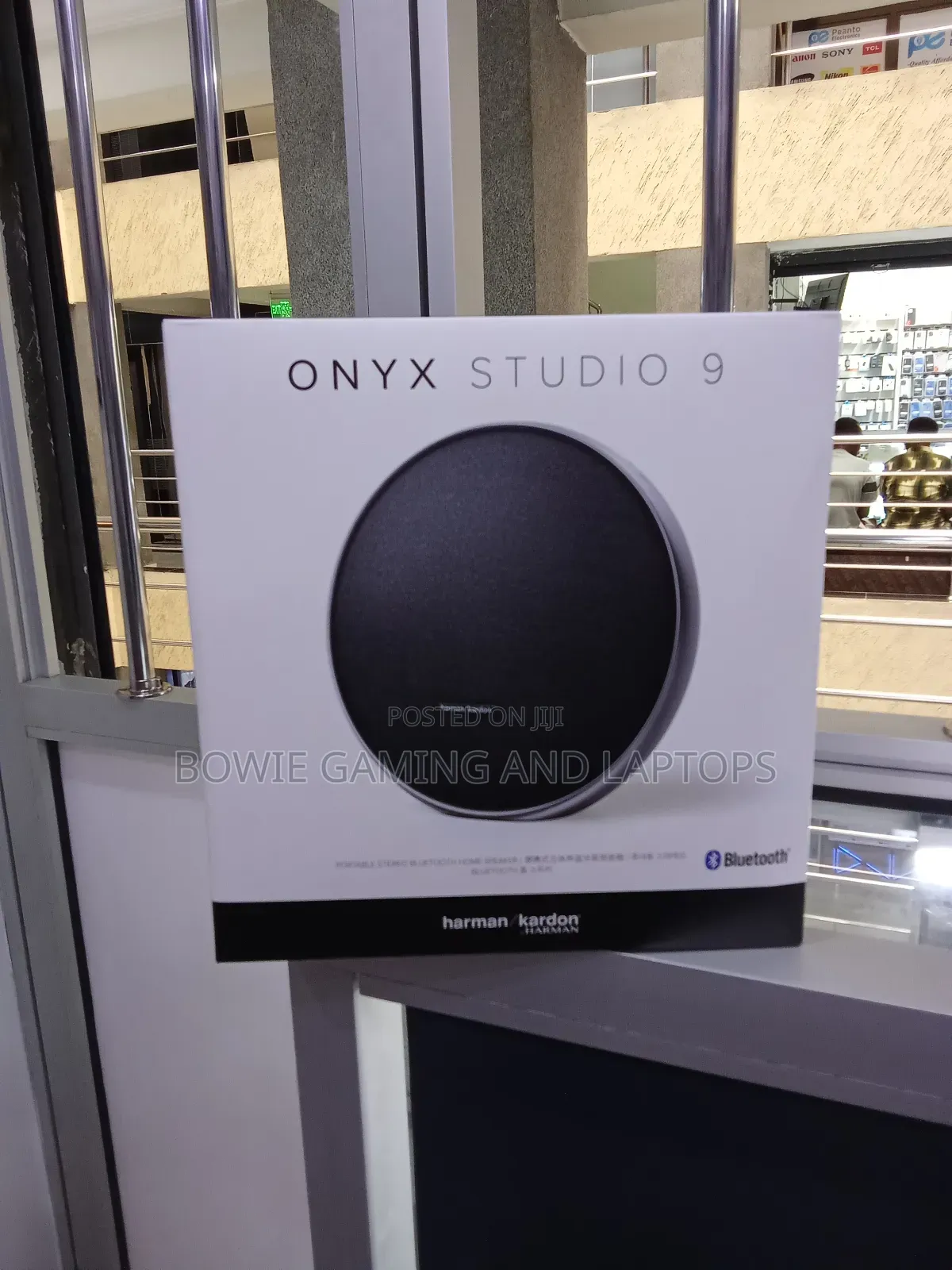 Onyx Studio 9 Harman Kardon
