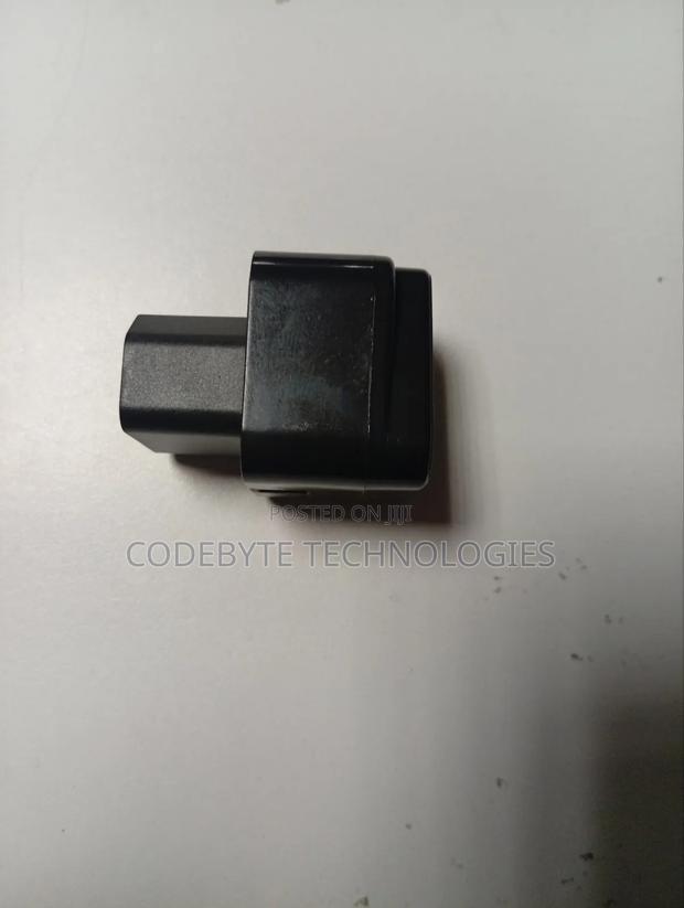 C14 to Universal Female Adapter - thumbnail 3