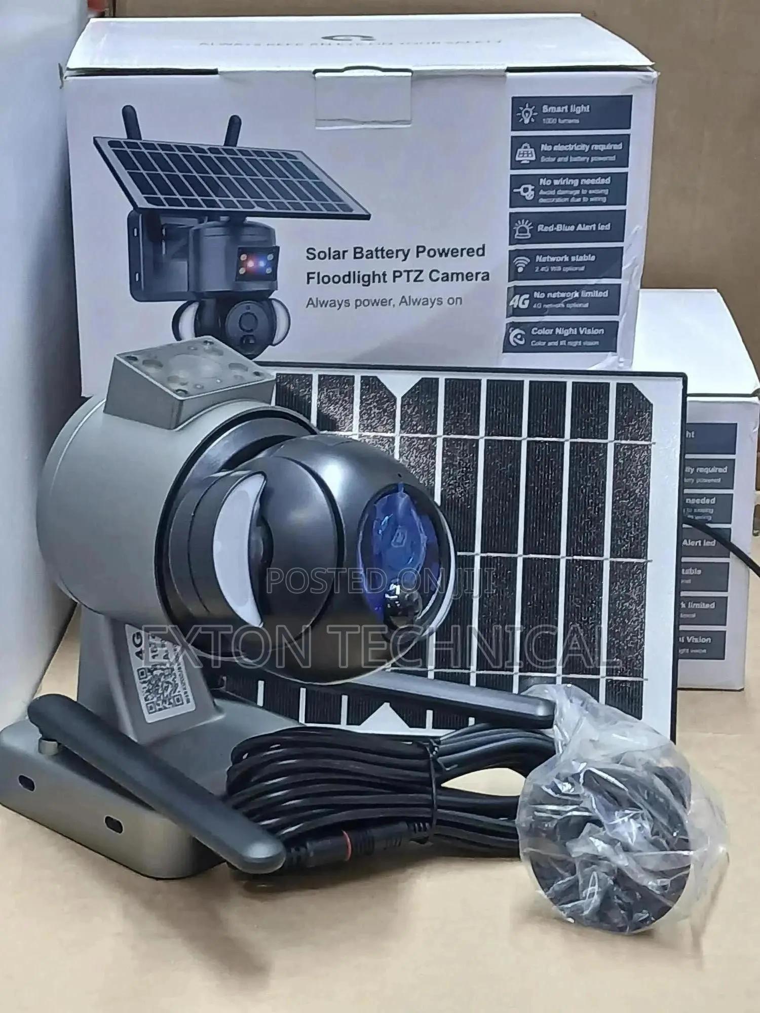 Built-in Battery Solar Powered Floodlight Camera