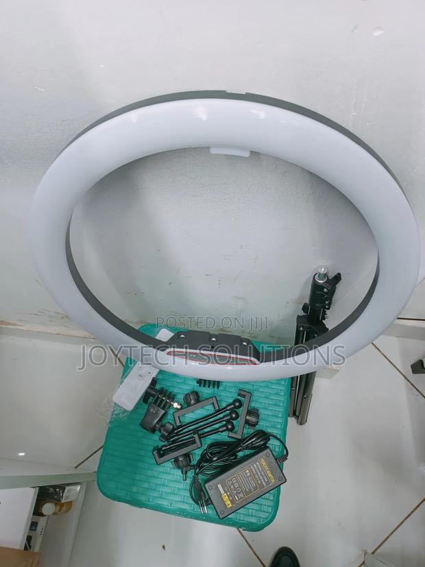 18inch Ring Light With Tripod Stand - thumbnail 3