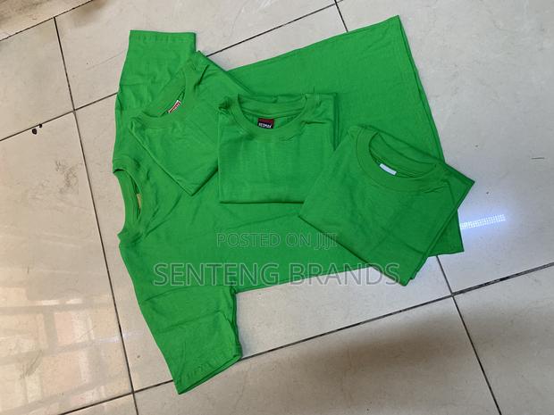 Plain Tshirts - thumbnail 2