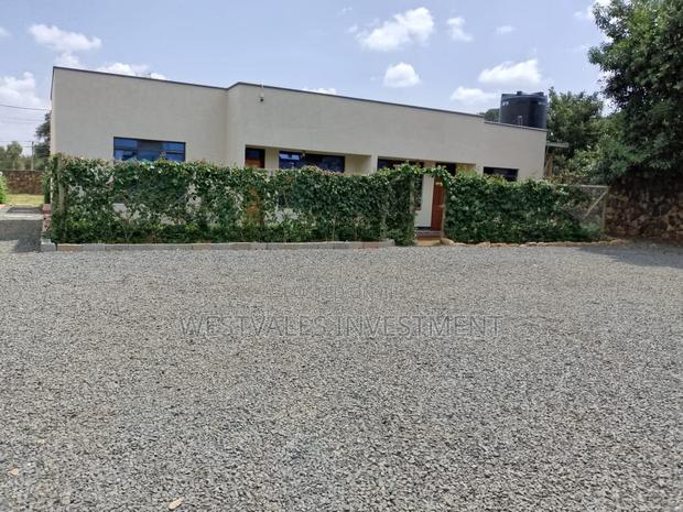 Executive One Bedroom Elgonview - thumbnail 2