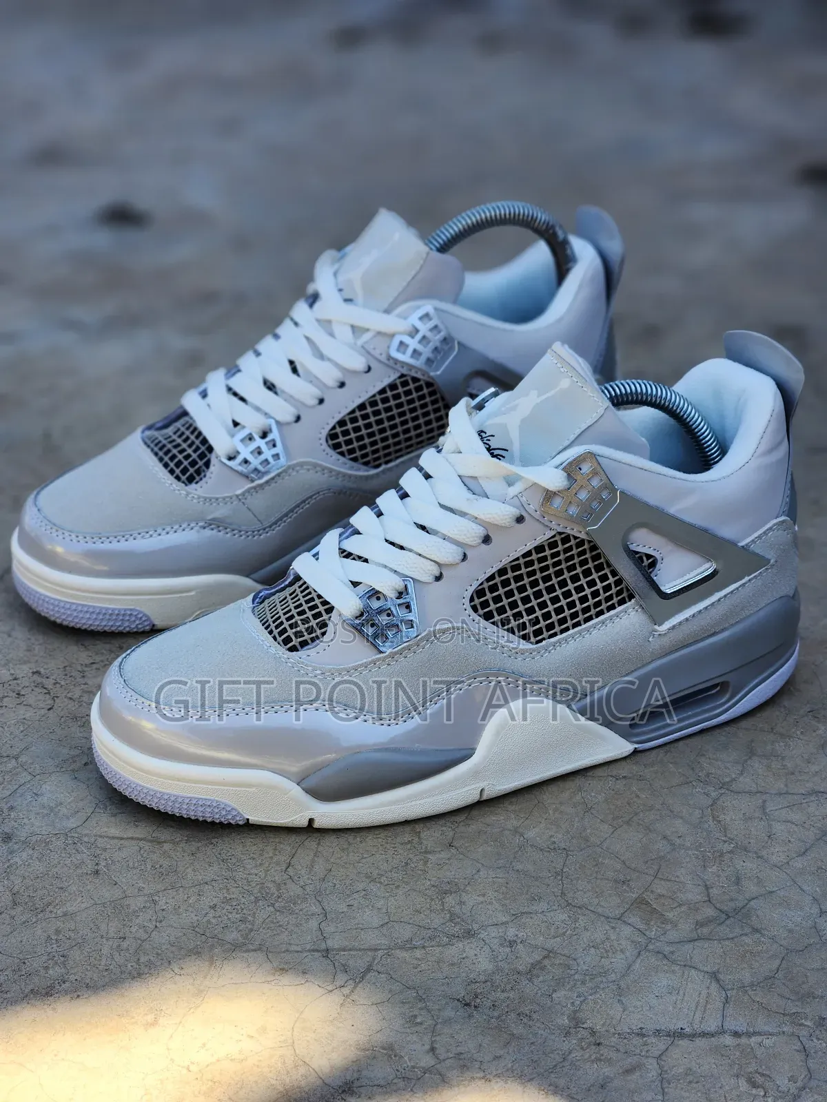 Jordan 4 Frozen Sneakers