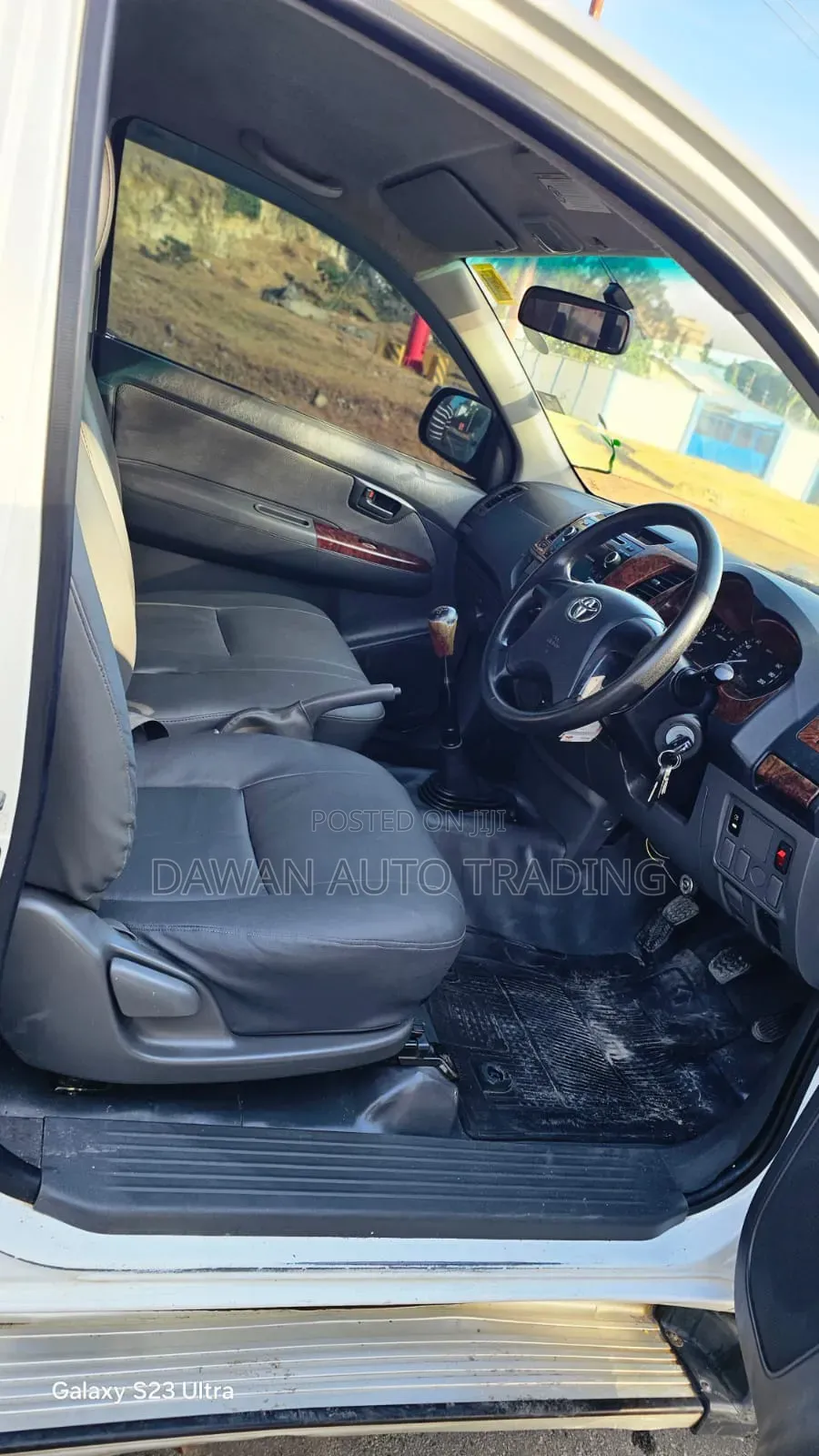 Toyota Hilux 2015 White