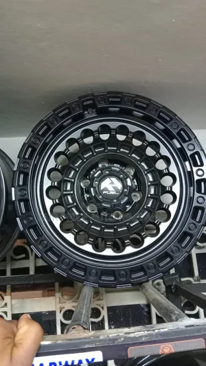 Prado,Saf ,Hiluz And Dmax Size 17 Offset Rims
