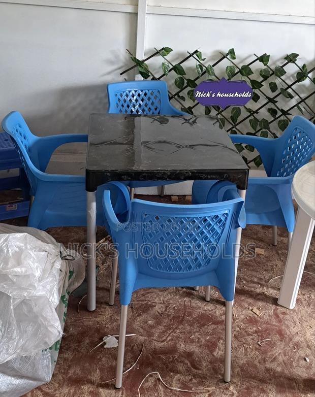 Rosa Plastic Chairs With Armrest (Blue) With a Plastic Table - main view