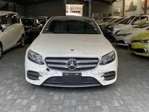 Mercedes-Benz E200 2018 Off white