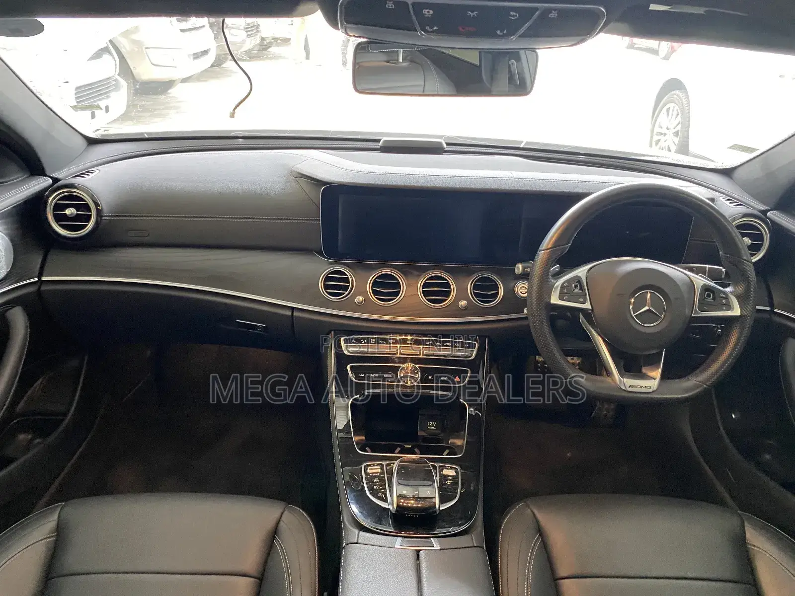 Mercedes-Benz E200 2018 Off white