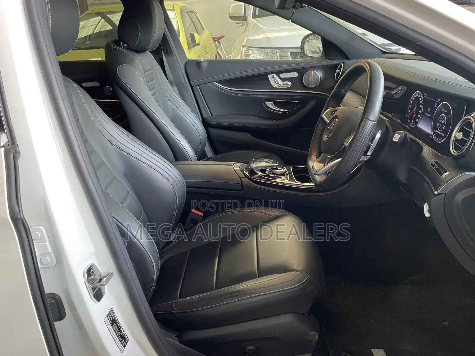 Mercedes-Benz E200 2018 Off white