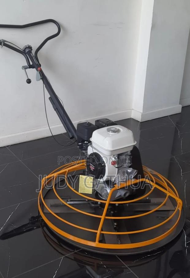 Trowel With Honda Engine - main view