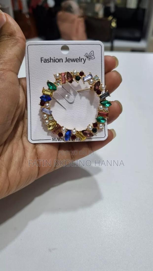 Classic O Brooch - thumbnail 2