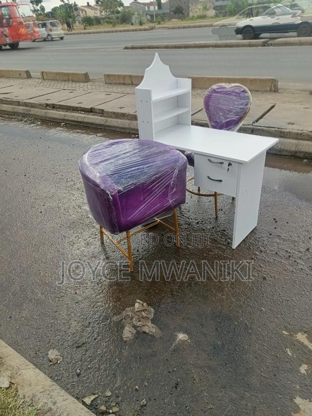 Manicure Set, White Table 2 Purple Seats - main view