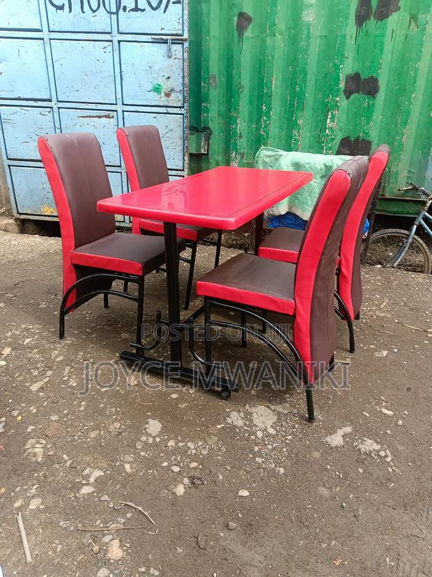 Executive Restaurant Set, Red and Brown  - thumbnail 3