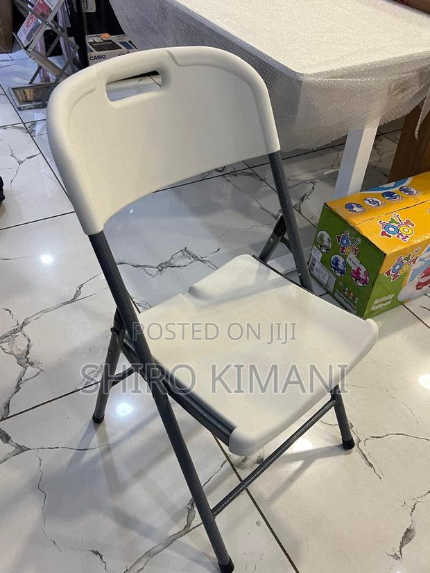 Portable Quality Chair White