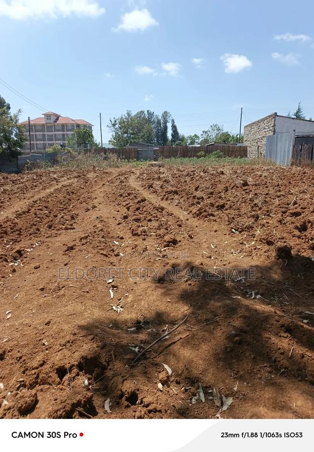 1/4 Plot Kimumu With Title - main view