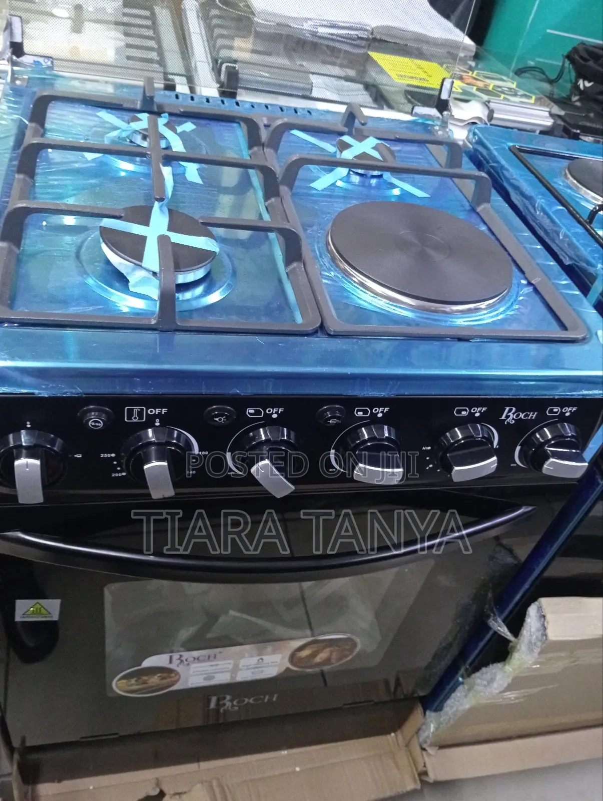 Roch 60 by 60 3gas and 1 Electric Cooker