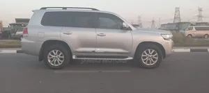 Toyota Land Cruiser 4.5 V8 TD 2020 Silver