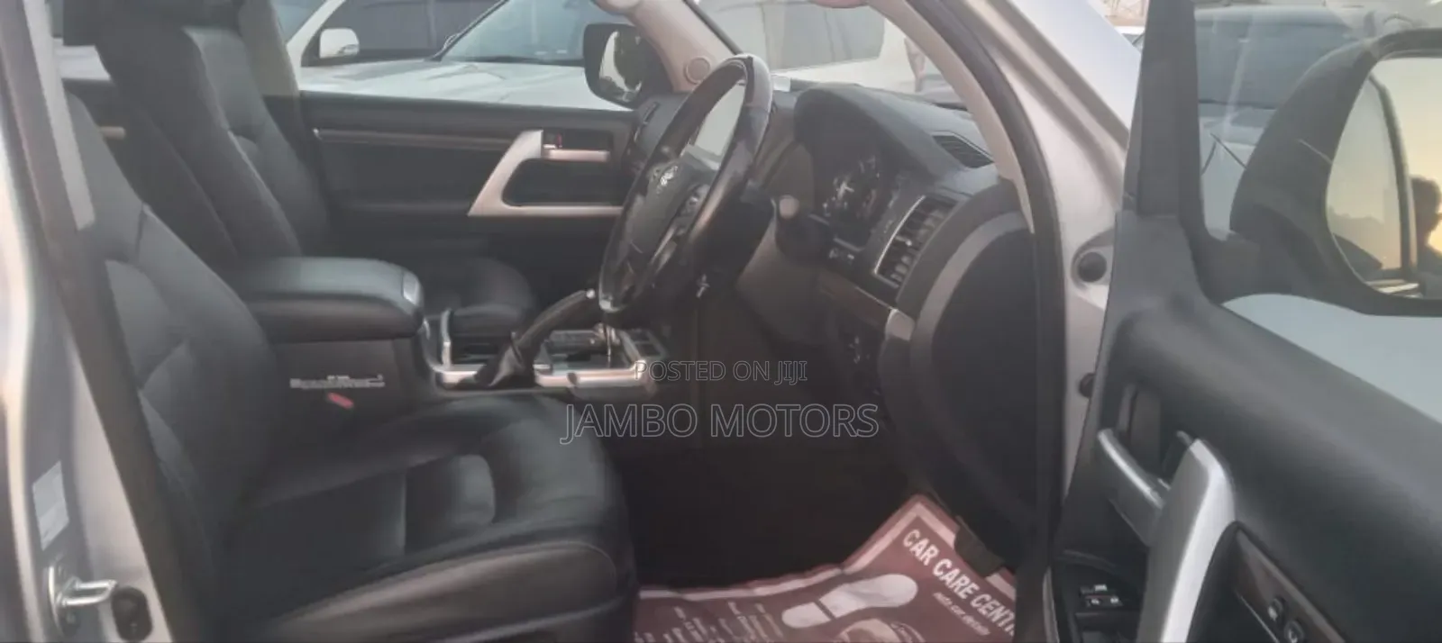 Toyota Land Cruiser 4.5 V8 TD 2020 Silver