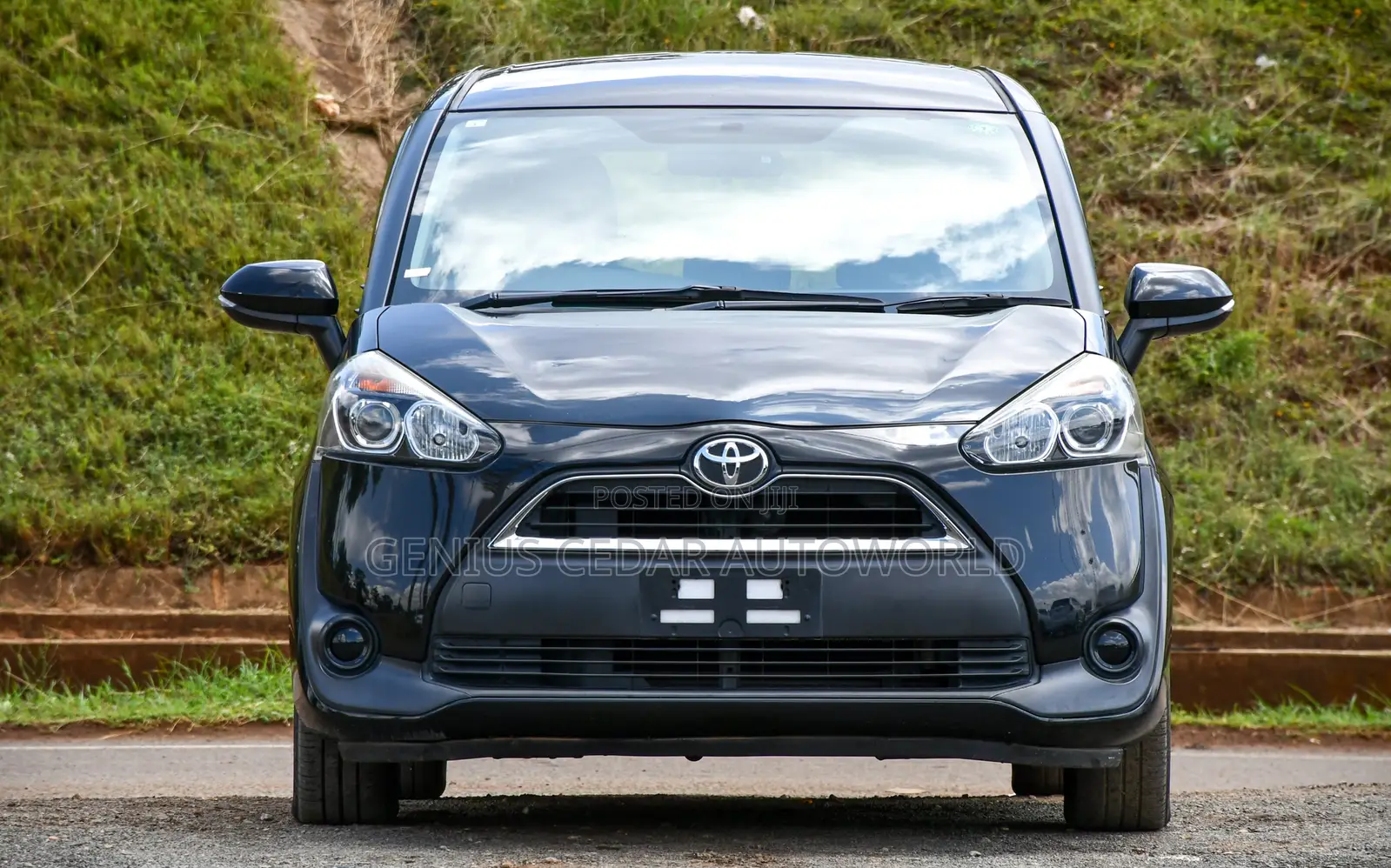 Toyota Sienta 2017 Black