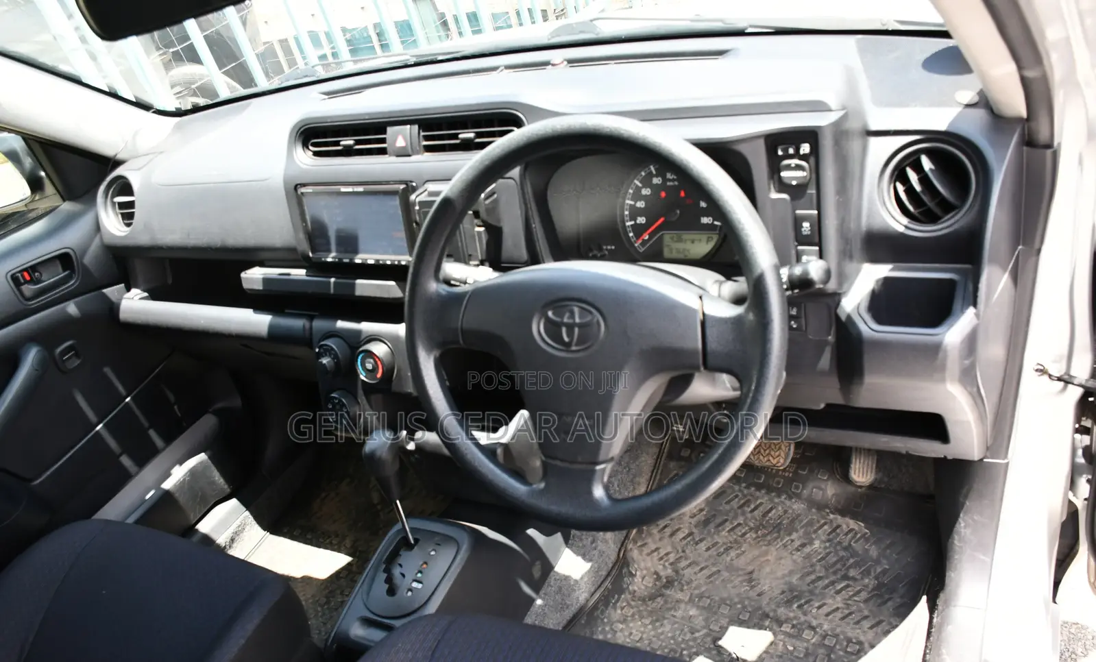 Toyota Sienta 2017 Black
