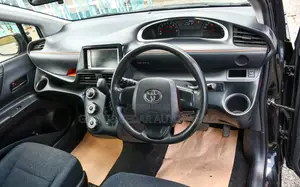 Toyota Sienta 2017 Black