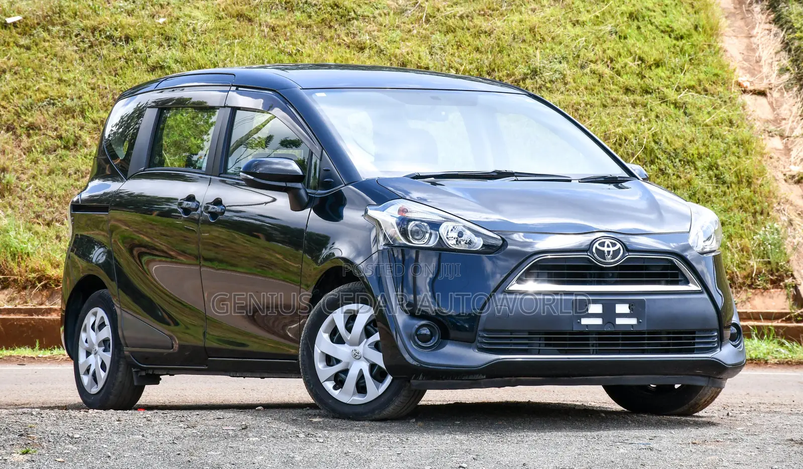 Toyota Sienta 2017 Black
