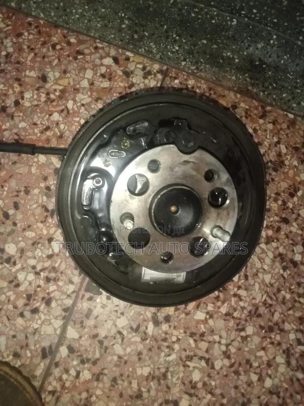 Ex Japan Toyota Noah Rear Hub